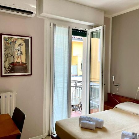 Albergo Tecla Lazise Exterior photo