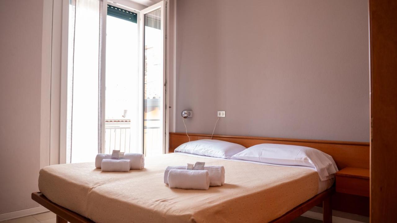 Albergo Tecla Lazise Exterior photo