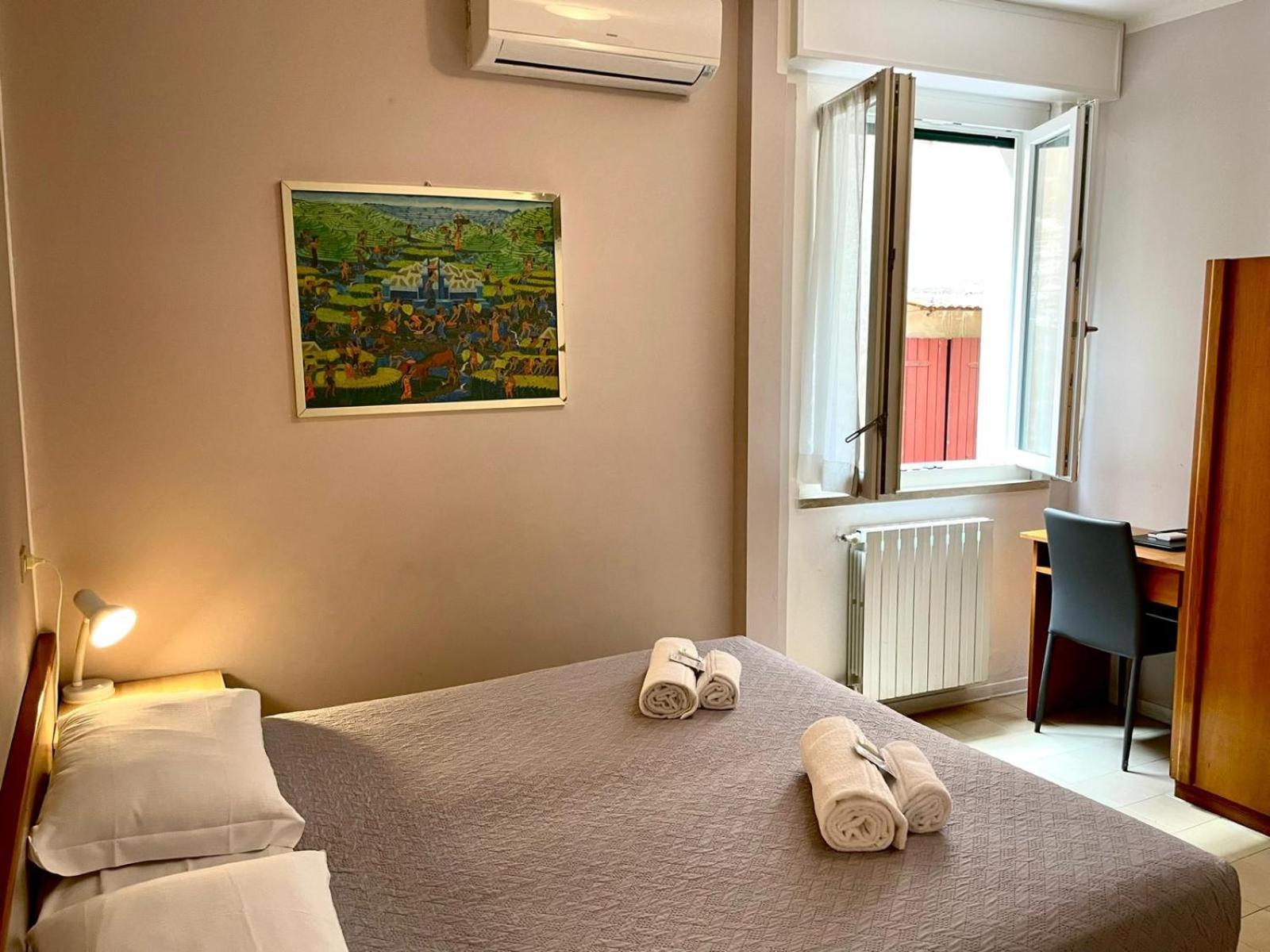 Albergo Tecla Lazise Exterior photo