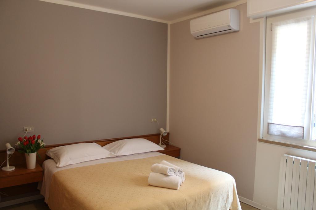 Albergo Tecla Lazise Exterior photo